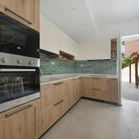 Apartment Con Spazio Esterno Alassio